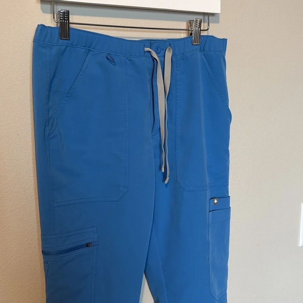 FIGS Cairo Cargo Scrub Pants Men’s Small Short Blue EUC Nurse Healthcare